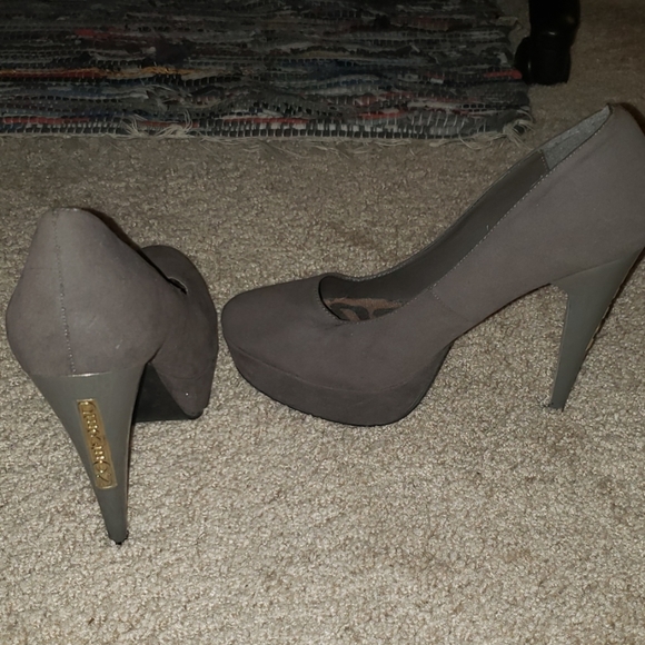 Platform Stilettos - Picture 3 of 4